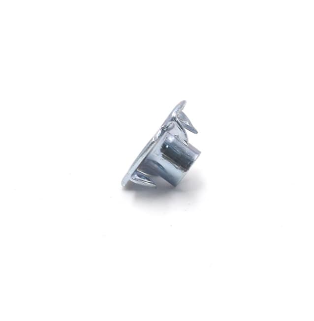 FOUR CLAWS NUT